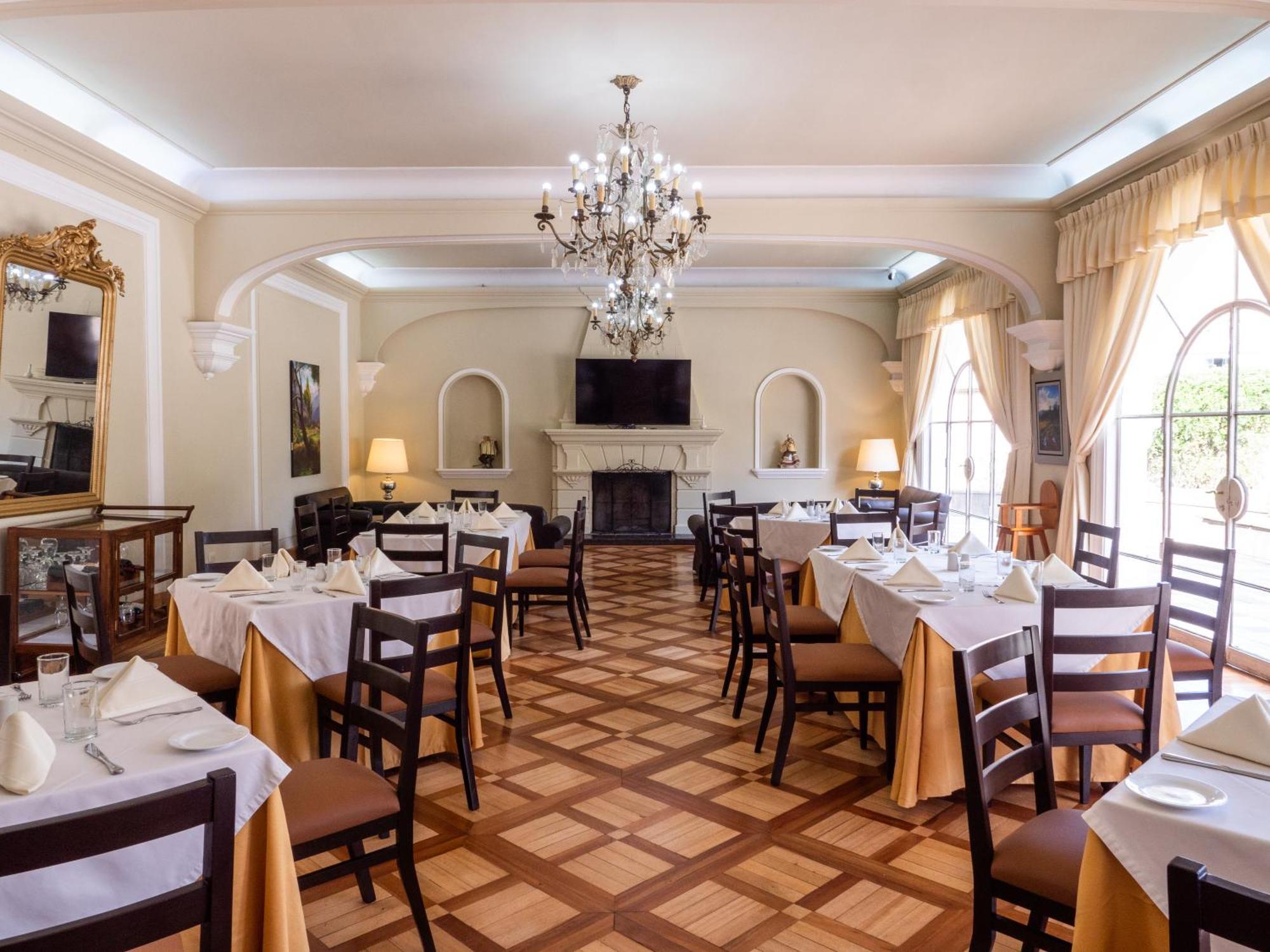 Lp Los Portales Hotel Тарма Екстер'єр фото