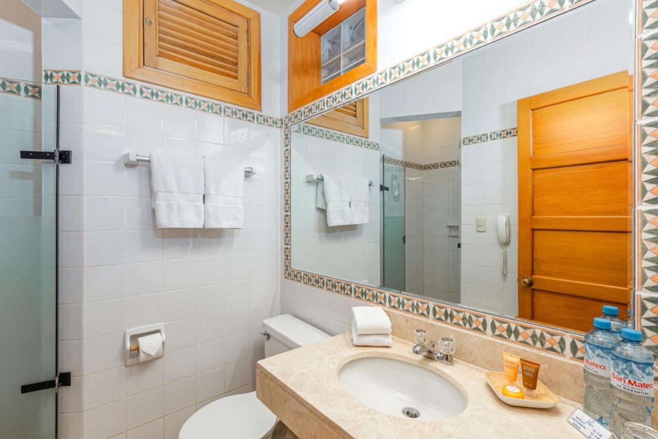 Lp Los Portales Hotel Тарма Екстер'єр фото