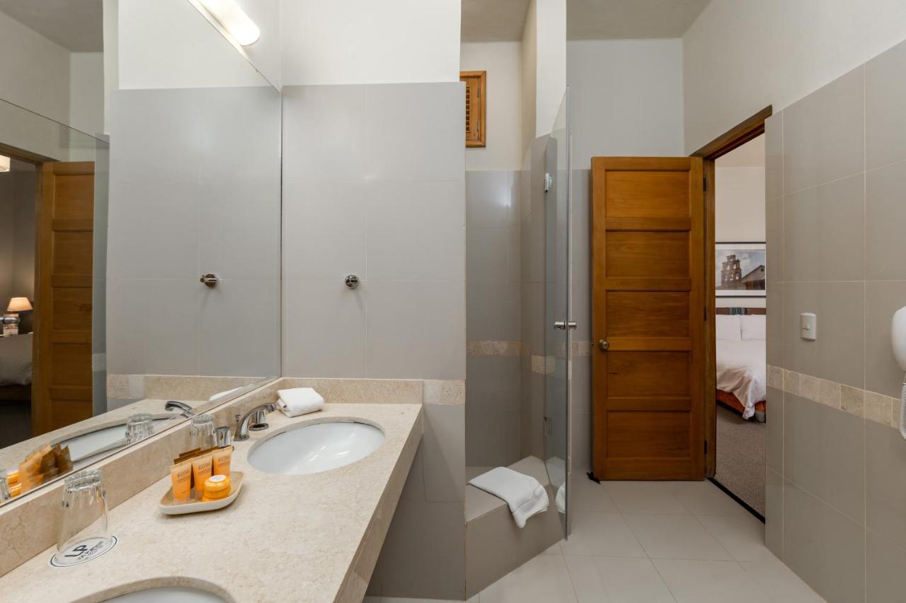 Lp Los Portales Hotel Тарма Екстер'єр фото