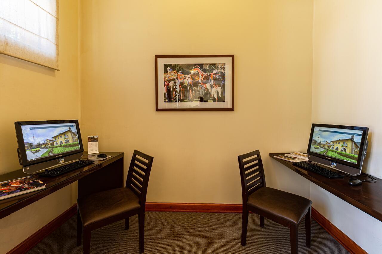 Lp Los Portales Hotel Тарма Екстер'єр фото
