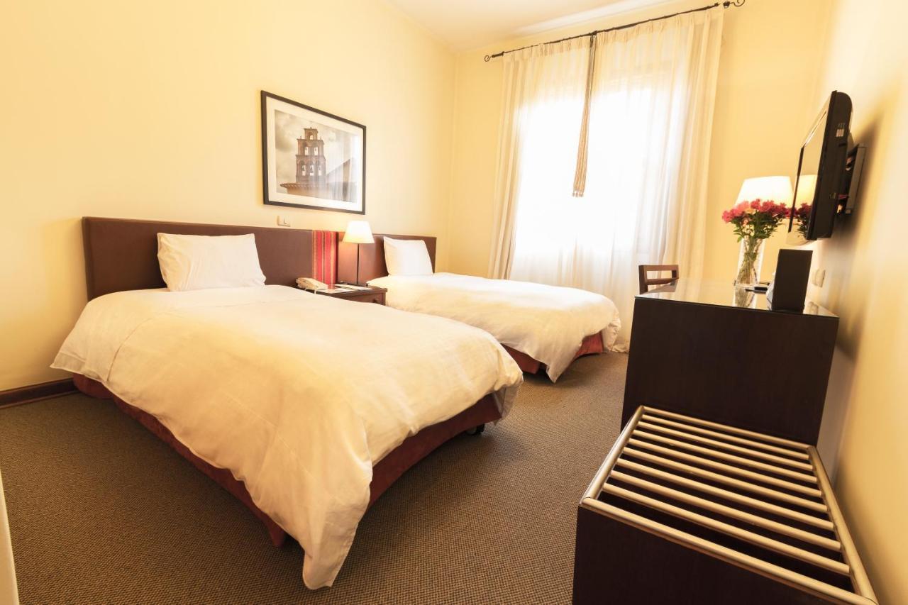 Lp Los Portales Hotel Тарма Екстер'єр фото